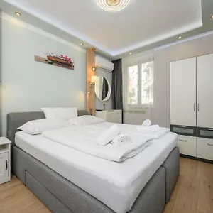 elegance-palais-palffy.vienna-besthotels.com/