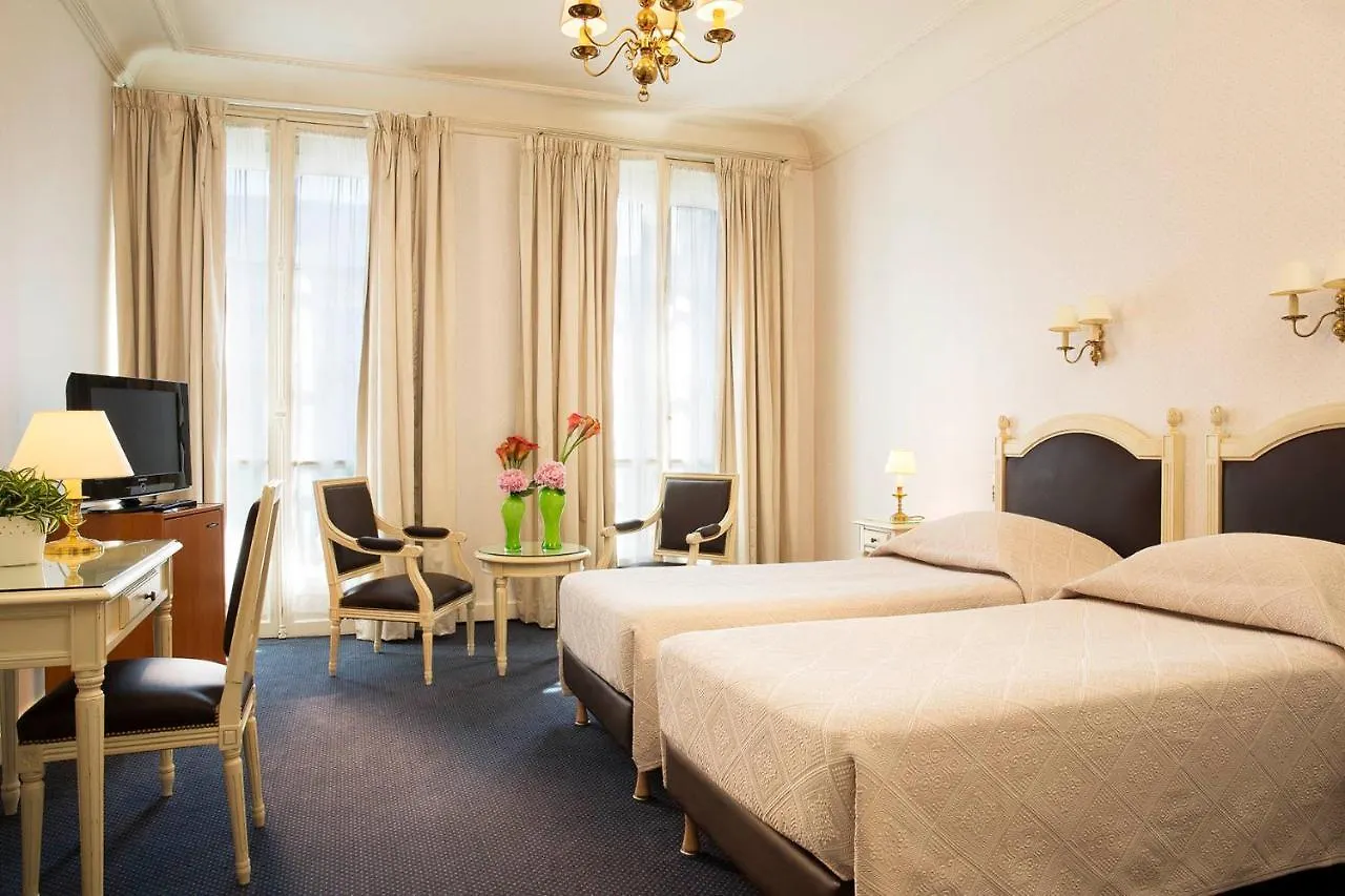 ***  Hotel Du Printemps Paris France